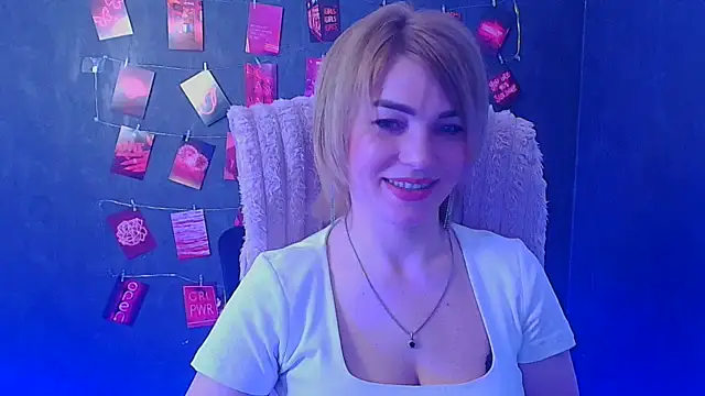 CuttieEmma online show from 03-11-26, 12:44