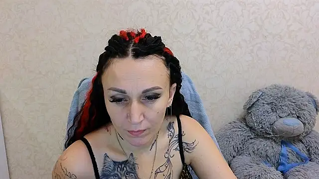 Snapshot of LalyaSkyy chatting on 02-01-26, 06:23 LalyaSkyy online show from 02-01-26, 06:23