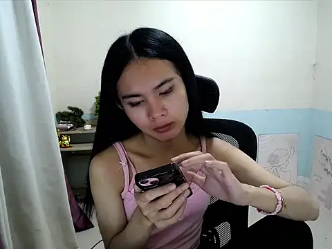 Snapshot of devine_goddess chatting on 06-26-26, 12:15 devine goddess online show from 06-26-26, 12:15