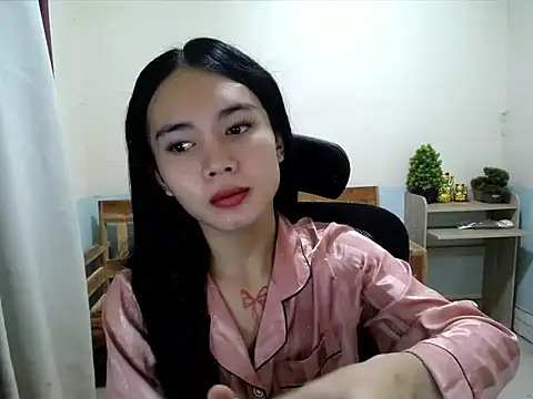 Snapshot of devine_goddess chatting on 07-15-26, 01:49 devine goddess online show from 07-15-26, 01:49