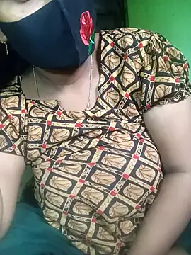 Snapshot of Romantic-Couple999 chatting on 03-08-26, 02:04 Romantic-Couple999 online show from 03-08-26, 02:04