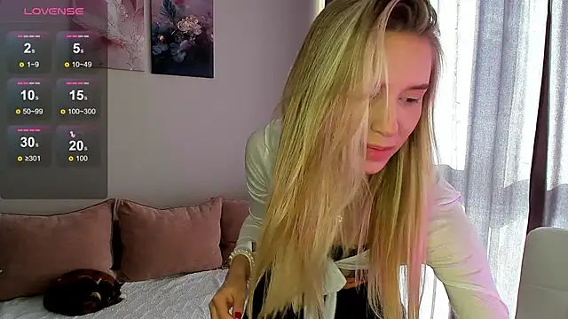 Snapshot of Elysia_kiss chatting on 03-01-26, 11:12 Elysia kiss online show from 03-01-26, 11:12