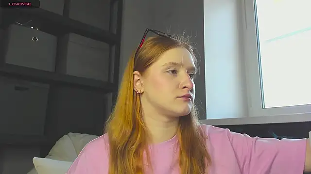 AmandaWatts online show from 04-28-26, 05:12