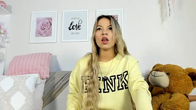 Mia Rosee1 online show from 02-23-26, 11:24