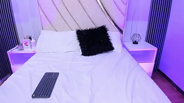 Snapshot of Sotf_Charlotte chatting on 02-15-26, 07:10 Sotf Charlotte online show from 02-15-26, 07:10