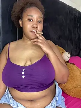 Snapshot of MeekyCurvyAss chatting on 05-23-26, 12:09 MeekyCurvyAss online show from 05-23-26, 12:09