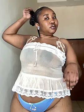 Snapshot of MeekyCurvyAss chatting on 05-28-26, 10:45 MeekyCurvyAss online show from 05-28-26, 10:45