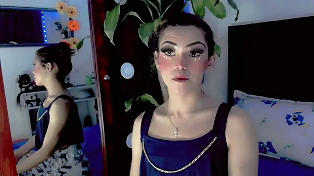NathalialLooes online show from 07-28-26, 08:34