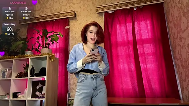 LaurynGeisinger online show from 02-05-26, 01:49