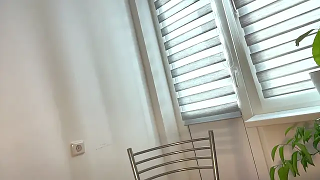 Sarahsolara online show from 02-14-26, 02:03