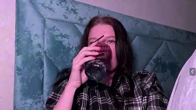 Sarahsolara online show from 03-16-26, 04:44