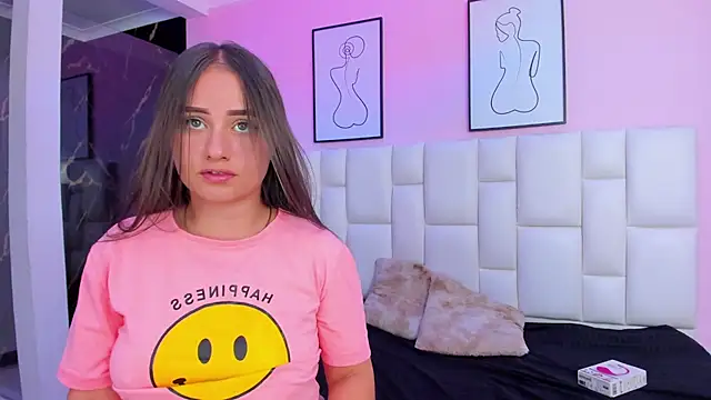 SARHA ANTONELLI online show from 07-18-26, 02:10