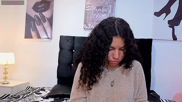 Snapshot of Zoe-yanin chatting on 02-17-26, 07:20 Zoe-yanin online show from 02-17-26, 07:20