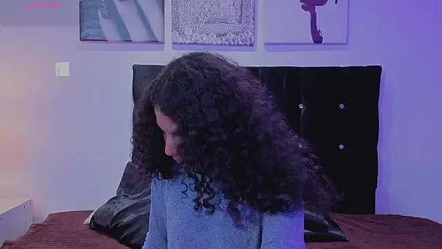 Snapshot of Zoe-yanin chatting on 03-06-26, 06:59 Zoe-yanin online show from 03-06-26, 06:59