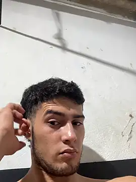 Snapshot of jhayko22 chatting on 03-08-26, 04:27 jhayko22 online show from 03-08-26, 04:27