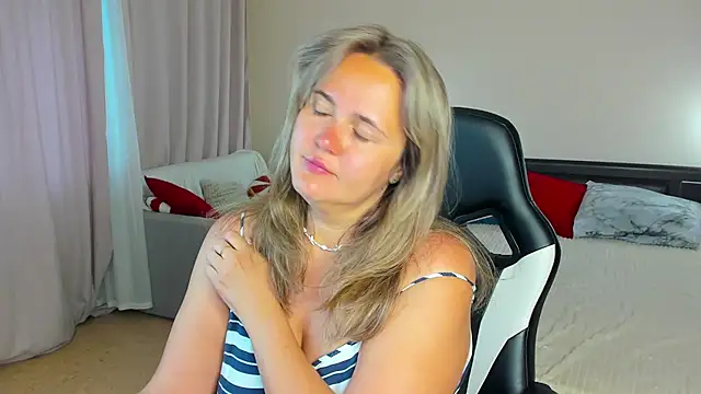 LilyBel online show from 07-14-26, 12:57
