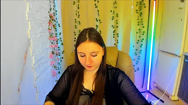 Snapshot of EvaxCharm chatting on 02-06-26, 04:17 EvaxCharm online show from 02-06-26, 04:17