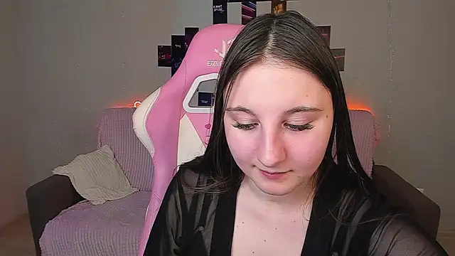 Snapshot of EvaxCharm chatting on 03-11-26, 08:09 EvaxCharm online show from 03-11-26, 08:09