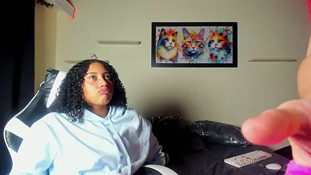 meredit cris23 online show from 02-07-26, 05:55