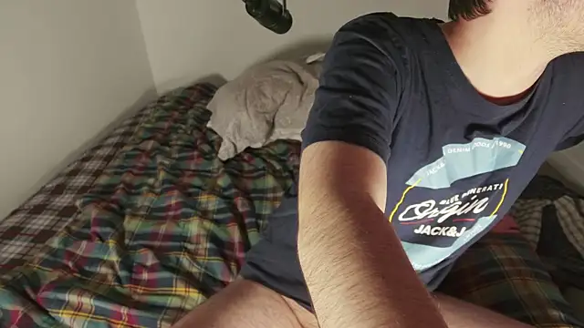 Snapshot of Begamc chatting on 02-24-26, 05:16 Begamc online show from 02-24-26, 05:16