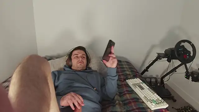 Snapshot of Begamc chatting on 02-25-26, 07:56 Begamc online show from 02-25-26, 07:56