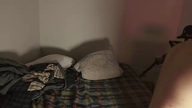 Snapshot of Begamc chatting on 03-04-26, 05:02 Begamc online show from 03-04-26, 05:02