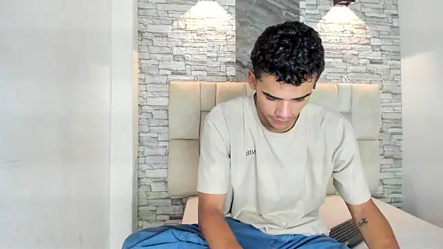 Snapshot of samuel_wyatt chatting on 03-04-26, 12:44 samuel wyatt online show from 03-04-26, 12:44