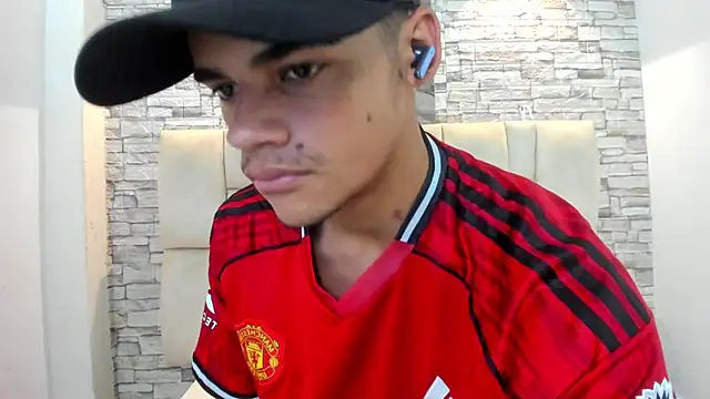 Snapshot of samuel_wyatt chatting on 03-06-26, 01:07 samuel wyatt online show from 03-06-26, 01:07