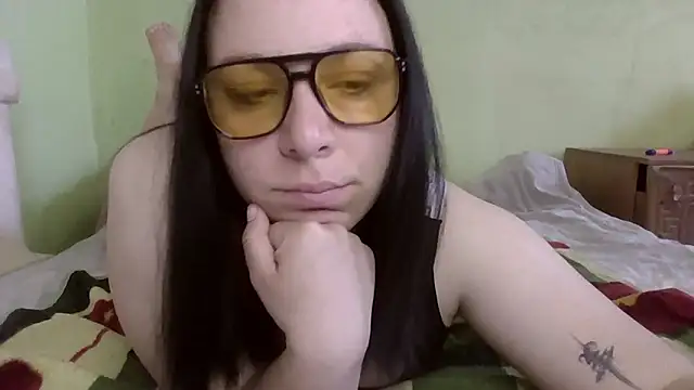 MillaSourety online show from 03-24-26, 07:46