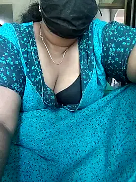 Snapshot of Tamil_Devasri chatting on 03-19-26, 07:12 Tamil Devasri online show from 03-19-26, 07:12