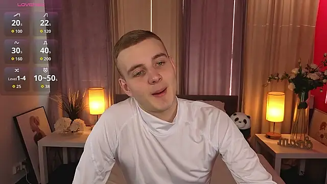 Snapshot of HereAlexColee chatting on 03-06-26, 02:46 HereAlexColee online show from 03-06-26, 02:46