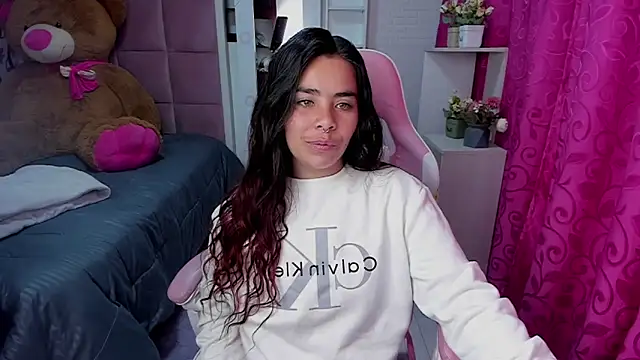 liany taylor online show from 02-15-26, 02:52