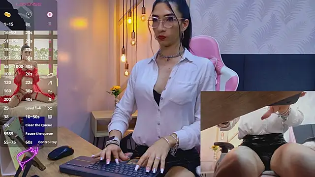 kylliefox  online show from 04-25-26, 01:41