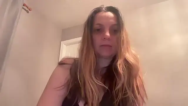 Snapshot of ShyFlameLive chatting on 05-06-26, 12:30 ShyFlameLive online show from 05-06-26, 12:30