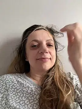 Snapshot of ShyFlameLive chatting on 05-17-26, 11:06 ShyFlameLive online show from 05-17-26, 11:06