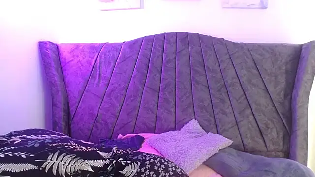 Iris bloom69 online show from 03-03-26, 12:33