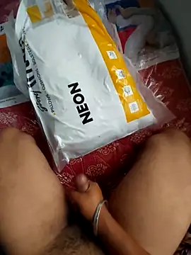 Snapshot of chocolatesboy143 chatting on 03-08-26, 02:04 chocolatesboy143 online show from 03-08-26, 02:04