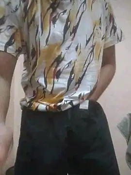 Snapshot of chocolatesboy143 chatting on 03-08-26, 03:27 chocolatesboy143 online show from 03-08-26, 03:27