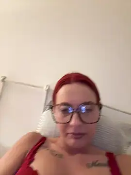 Snapshot of SophieSchmidt chatting on 03-06-26, 06:59 SophieSchmidt online show from 03-06-26, 06:59