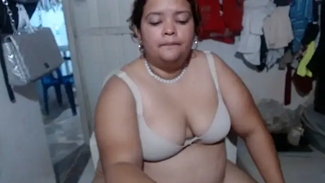 Diosa Rosa online show from 02-23-26, 04:32