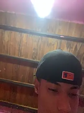 Snapshot of Adan21_cm chatting on 02-17-26, 07:05 Adan21 cm online show from 02-17-26, 07:05