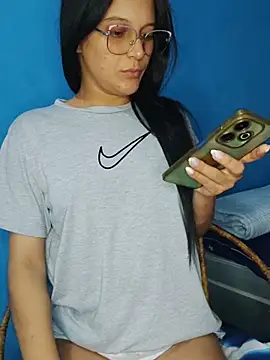 Perla and Maikol online show from 02-15-26, 03:47