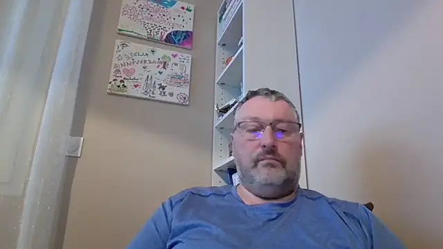 doudou310 online show from 02-05-26, 06:29