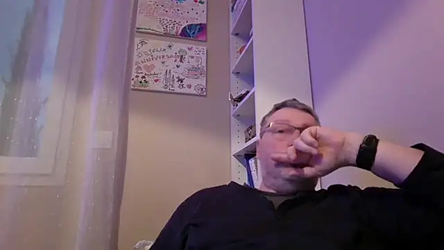 doudou310 online show from 02-20-26, 06:26