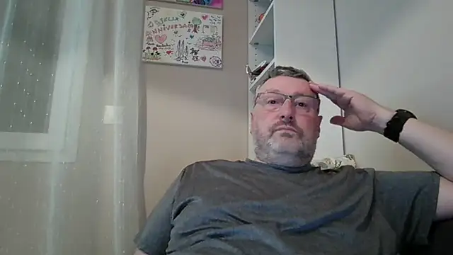 doudou310 online show from 04-02-26, 03:37