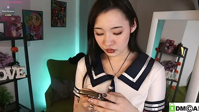 Noiry Vuvez online show from 04-26-26, 08:06