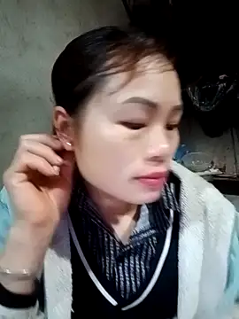 Snapshot of l_kiss chatting on 03-06-26, 12:29 l kiss online show from 03-06-26, 12:29