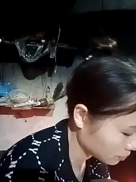 Snapshot of l_kiss chatting on 03-12-26, 12:00 l kiss online show from 03-12-26, 12:00