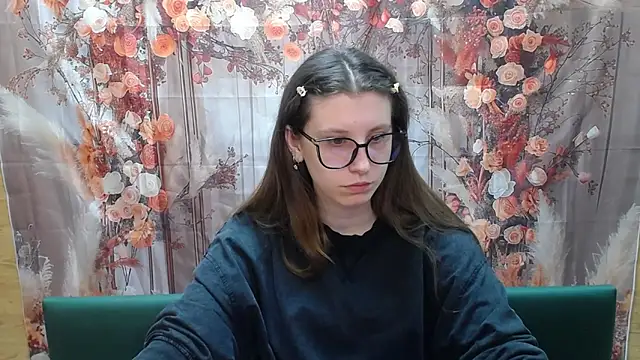 LilianaShine online show from 03-04-26, 06:19