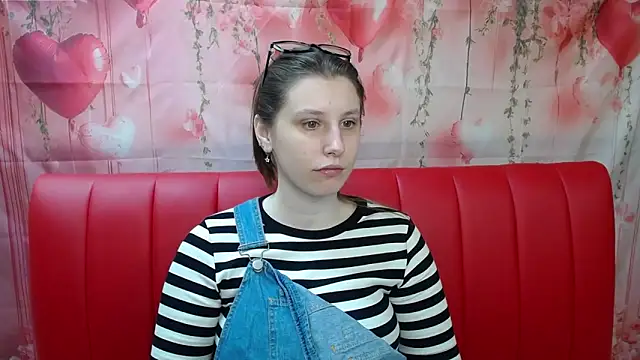 Snapshot of LilianaShine chatting on 04-30-26, 05:14 LilianaShine online show from 04-30-26, 05:14